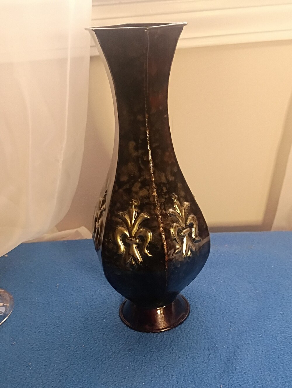 Black and Gold Fleur-de-Lis Accent Vase